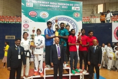 Presentation-of-Team-Championship-Trophy